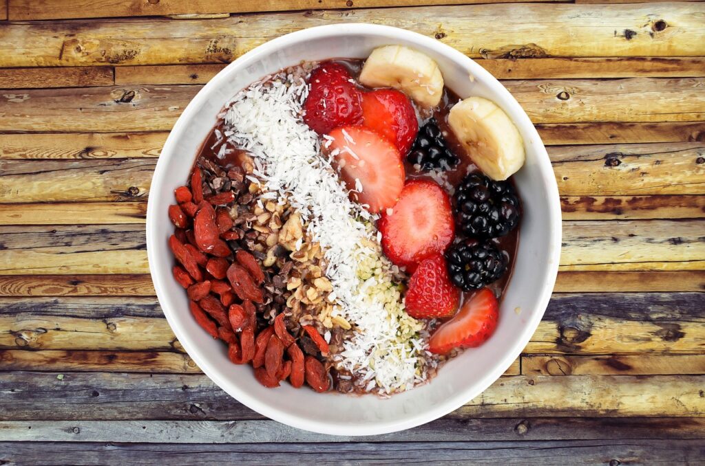 bowl of fruit, breakfast, food-1205155.jpg