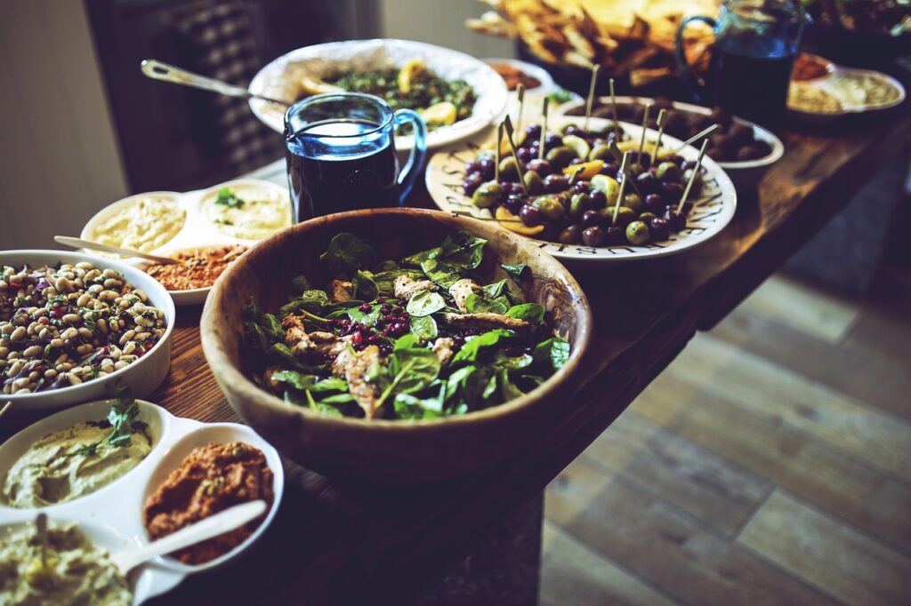 lunch, table, salad-791697.jpg